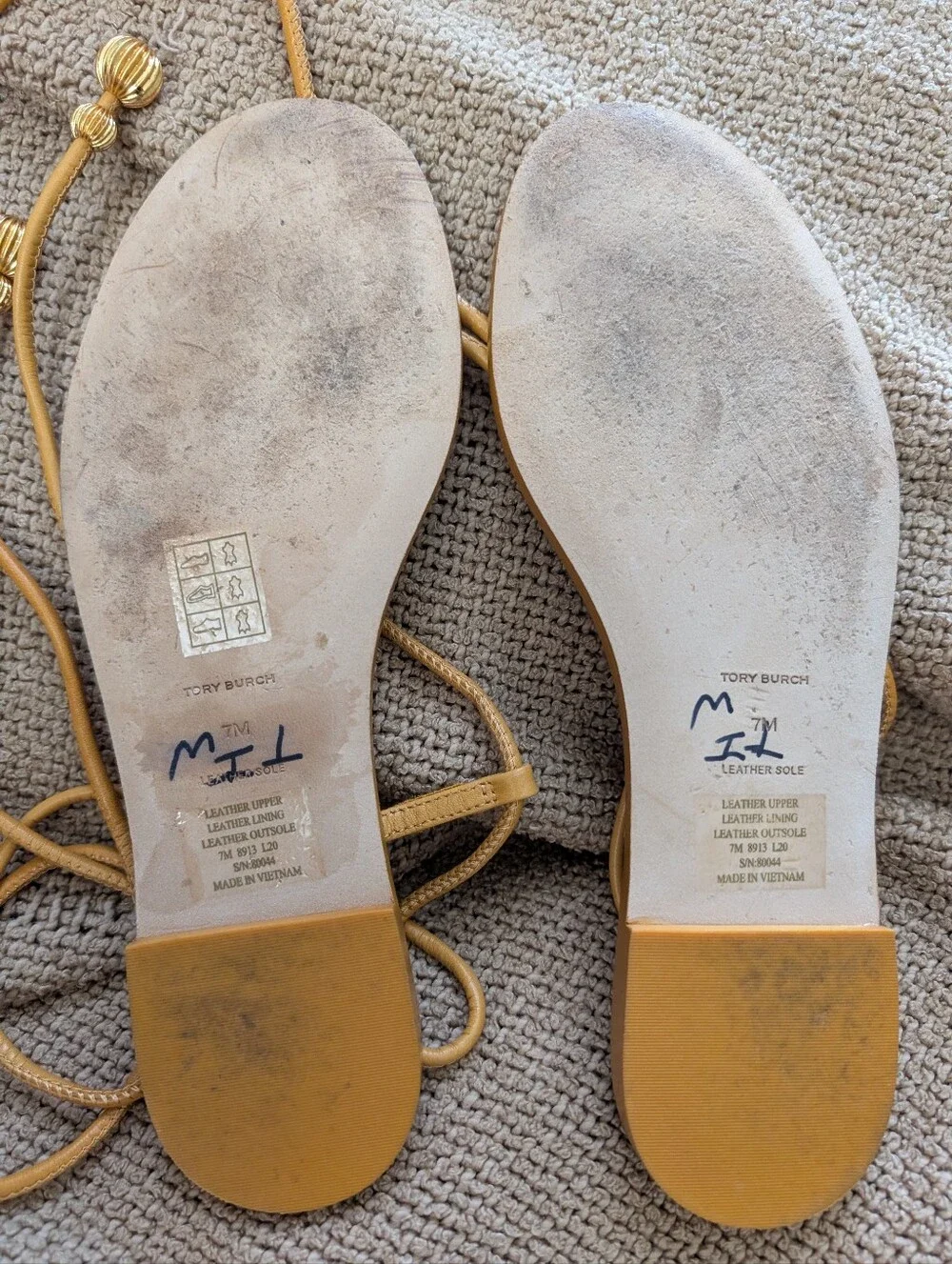 Tory Burch Capri Sandals Thong Mustard Yellow Gold Wrap-around Ankle Straps Sz 7